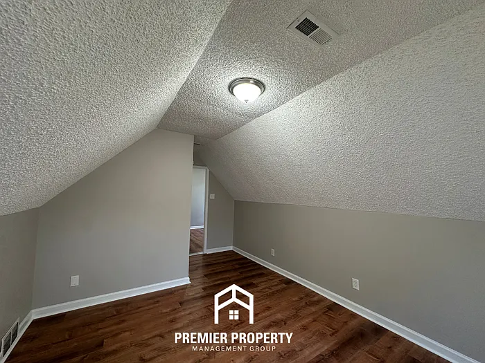 993 Nolan Ln — Photo 20