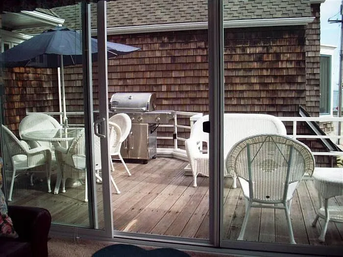 330 sf. View Deck w/BBQ Grill, Umbrella Table, & Seating for 10