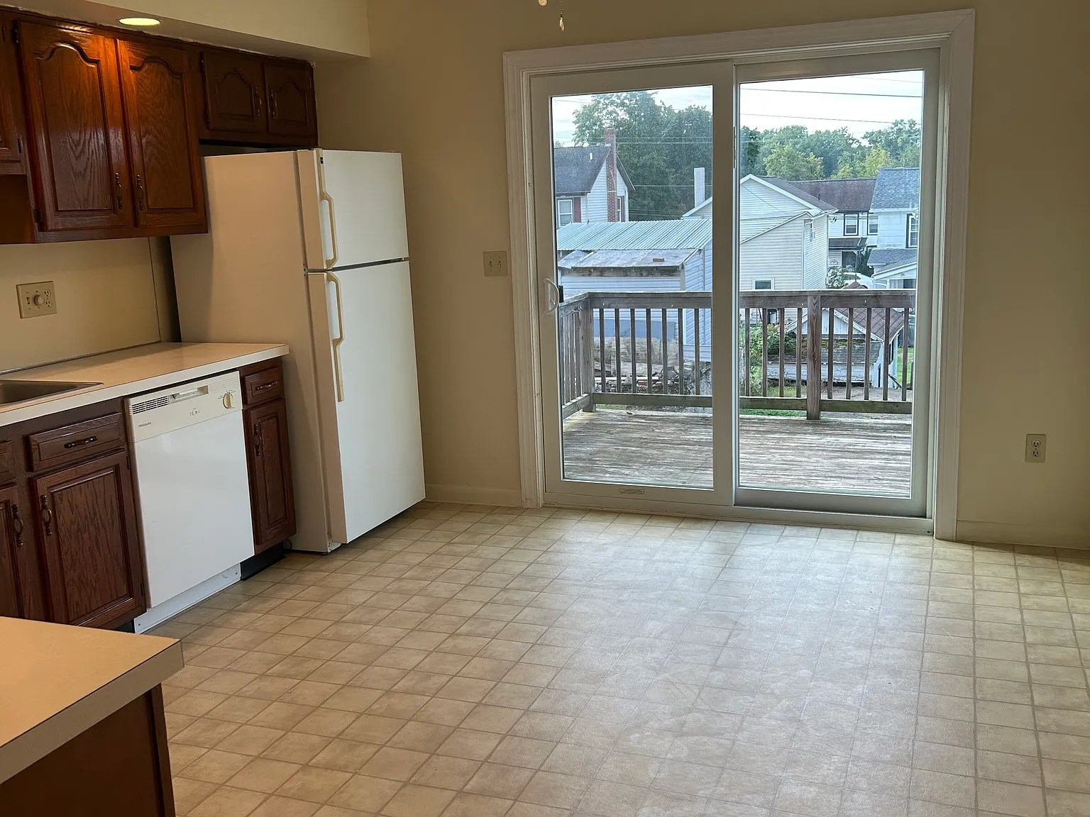 2 bed, 1.5 bath, 1040 sqft, $1,350 — Photo 1