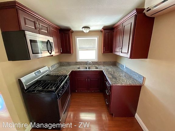 4th image of 493 1/2 Toolen Pl