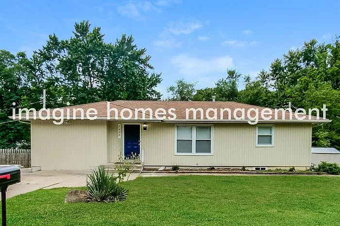 7405 NW Belvidere Pkwy