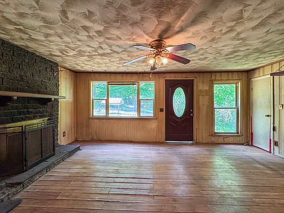 5th image of 332 Batchelor St