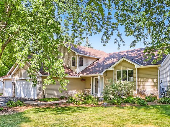4th image of 7901 Lilac Ln