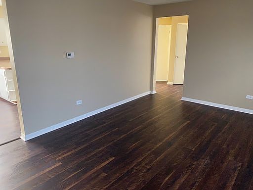 5th image of 7244 Archer Ave #3N