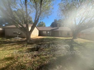 1743 Sunnybrook Dr, New Braunfels, TX 78130