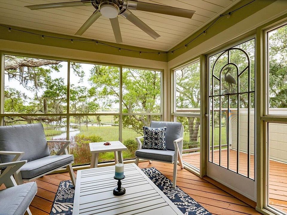 1st image of 1706 Live Oak Park