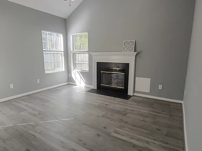 914 Sir Lionel Ct — Photo 11