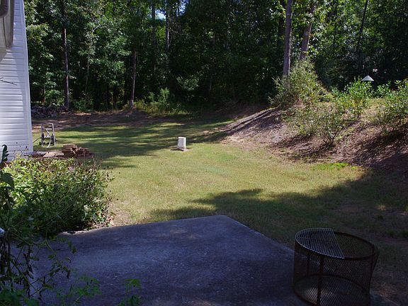 4th image of 1984 Atha Woods Dr