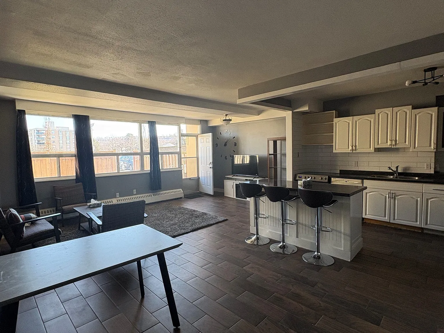 3 bed, $2,500 — Photo 4