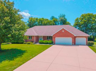 13605 Lucca Forest Dr, Bloomington, IL