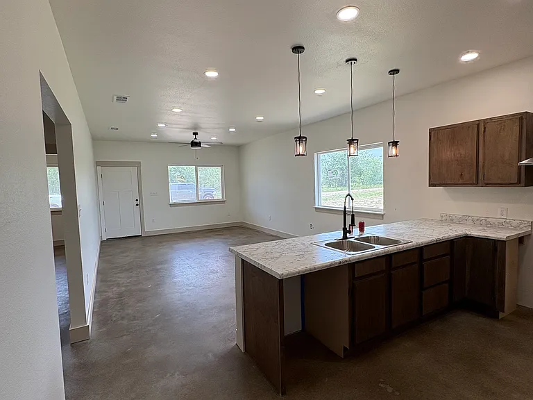 431 Private Road 6047 — Photo 4