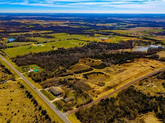 3rd image of 24901 Linwood Rd