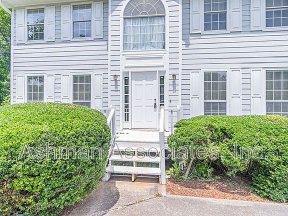 4th image of 2402 Betsy Ct SW