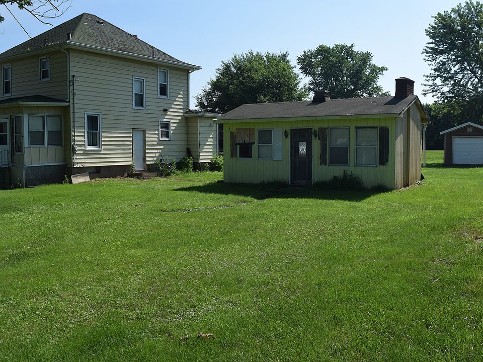 1st image of 704 43rd Avenue Dr