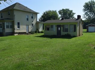 704 43rd Avenue Dr, Moline, IL 61265