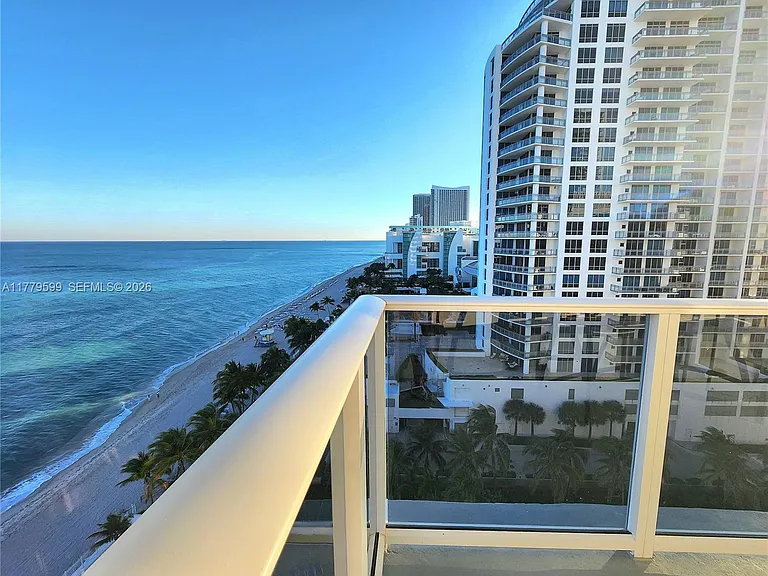 3505 S Ocean Dr #1214 — Photo 2