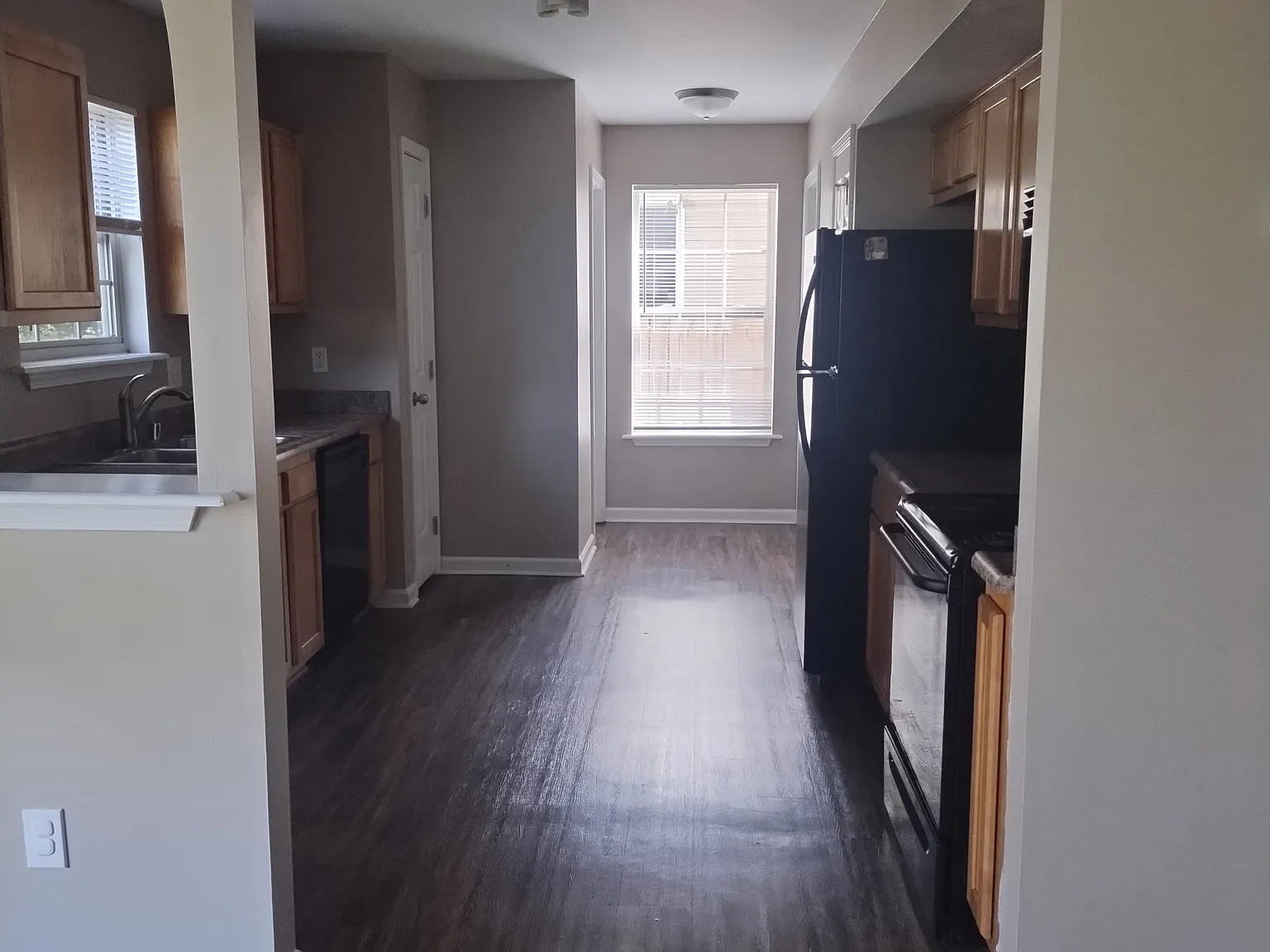 4 bed, 2.5 bath, 1837 sqft, $2,125 — Photo 4