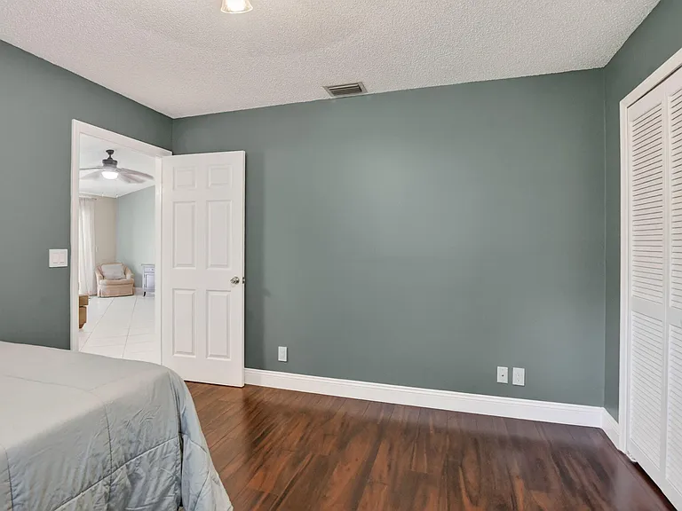 10065 Camelback Ln — Photo 27
