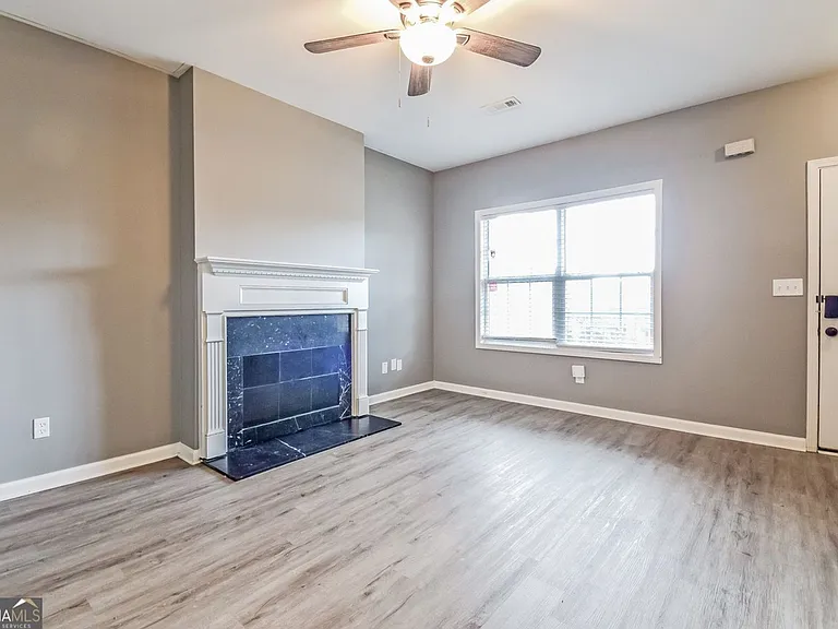 2542 Etheridge Dr NW — Photo 2