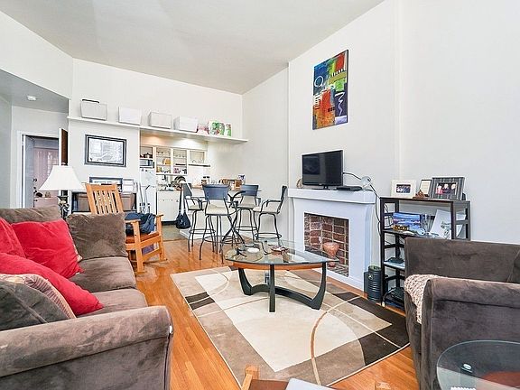 2nd image of 342 W 88th St APT 3