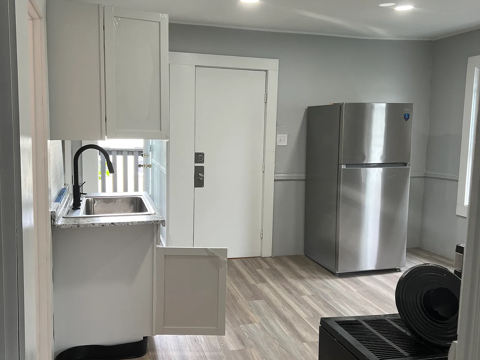 2 bed, 1100 sqft, $1,870 — Photo 2