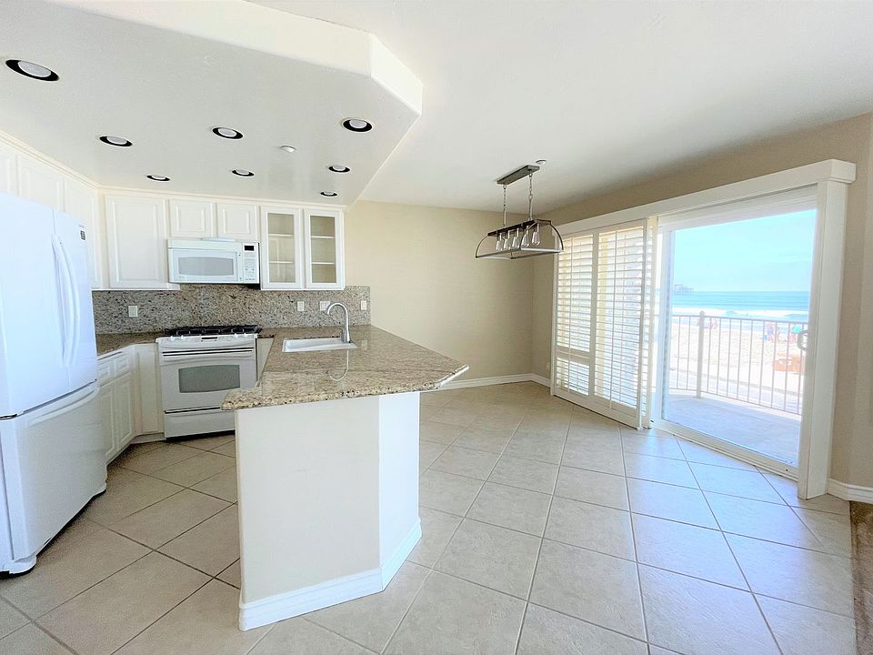 1st image of 600 N The Strand N #13