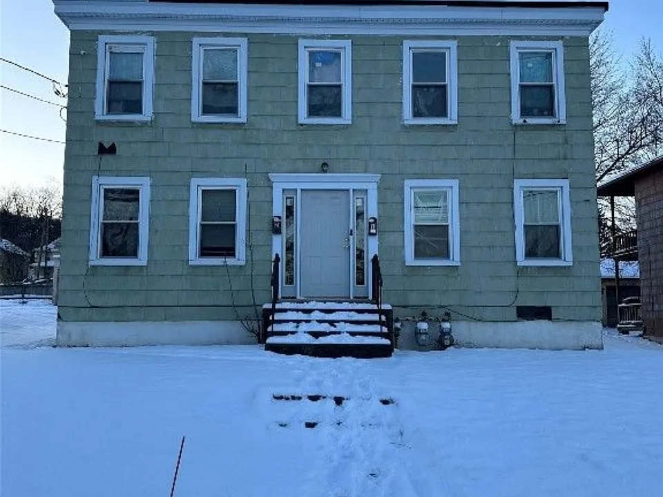 322 Conklin Ave #2
