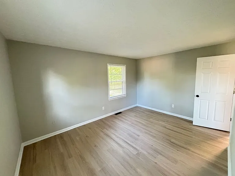105 Astor Pl — Photo 7