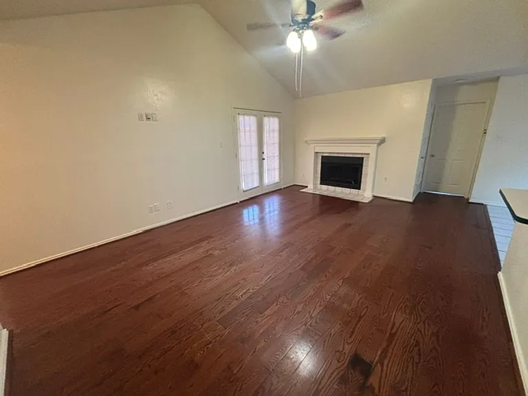8728 Elbe Trl — Photo 3