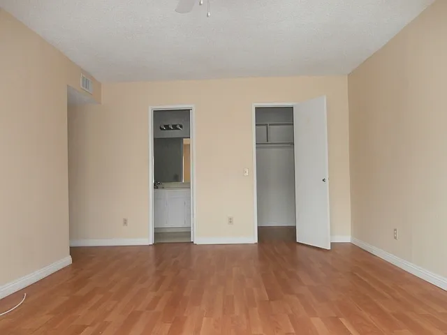 5055 Coldwater Canyon Ave #213 — Photo 9