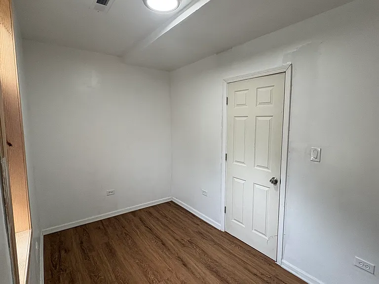 2123 S California Ave #1 — Photo 6