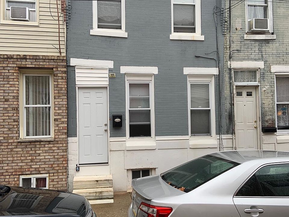 1st image of 320 Cantrell St