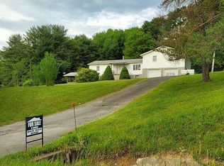 479 Four H Camp Rd, Morgantown, WV 26508