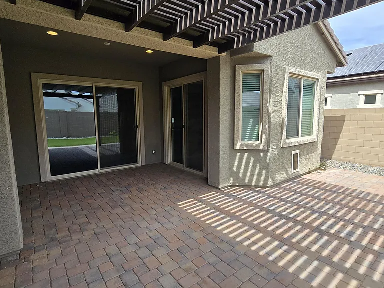 18351 W Mercer Ln — Photo 45