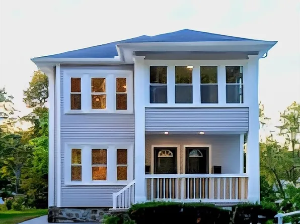 156 High St, Andover, MA 01810