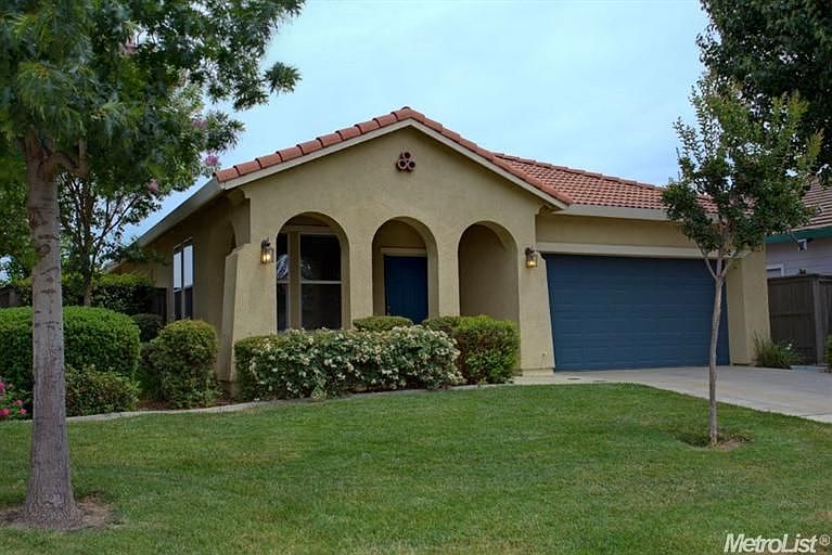 1st image of 331 Pelican Bay Cir