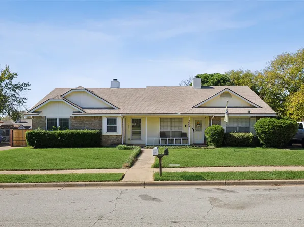 3007 Timothy Ln, Euless, TX 76039