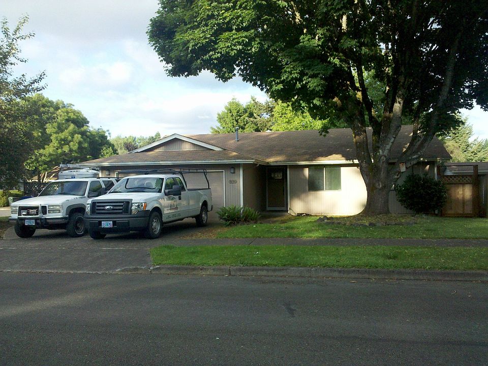 2nd image of 5230 Edgecrest Ct SE