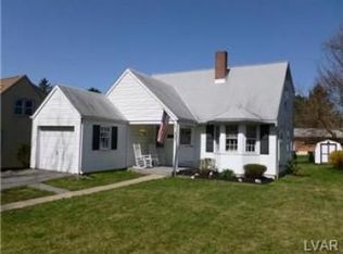 827 Juniper Rd, Hellertown, PA 18055