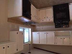Kitchen Pic 2