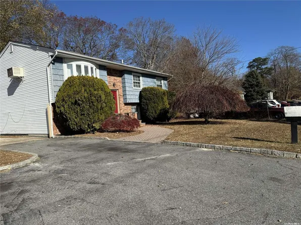 91 Johnson Avenue, Ronkonkoma, NY 11779