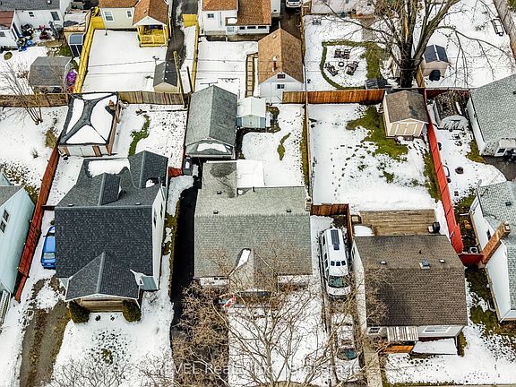 3rd image of 60 Nelles Rd