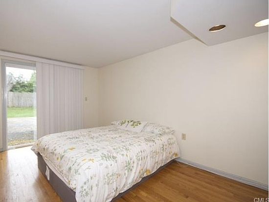5th image of 134 Seaside Ave #0