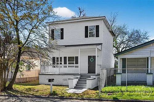 1711 Stratford St Photo 1
