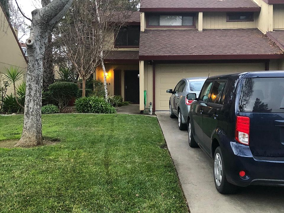 1st image of 2563 Lagoon Ln