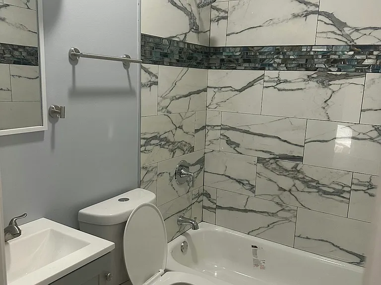 6710 S Parnell Ave #2 — Photo 4