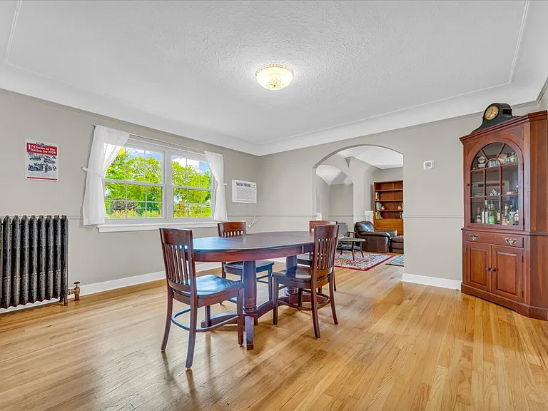 609 Neff Rd — Photo 2