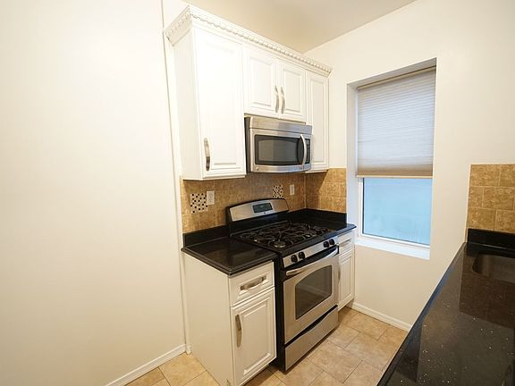2nd image of 809 8th Ave #1E