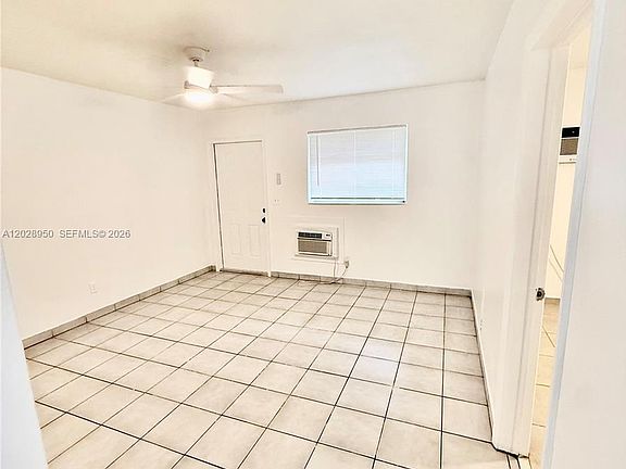 5th image of 717 SW 13th Ave APT 2