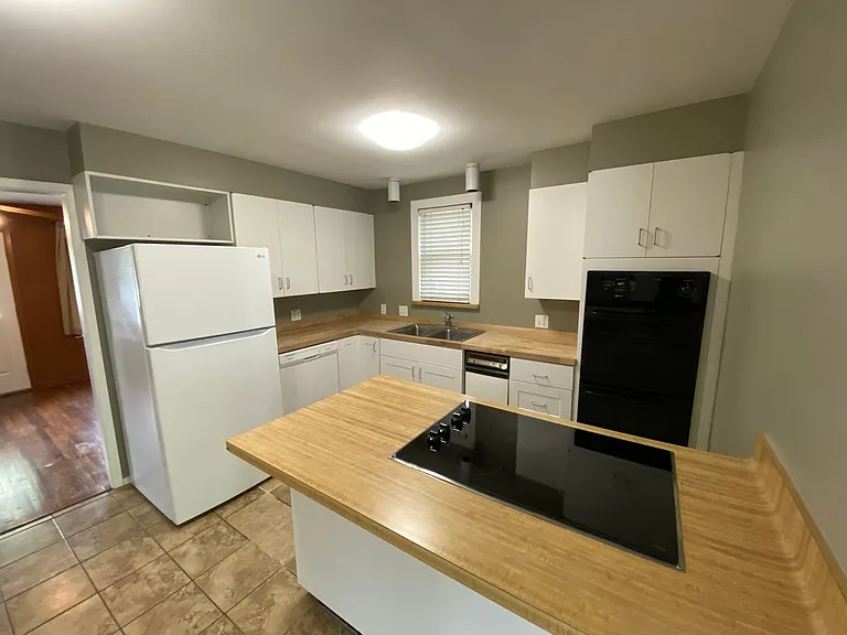 1030 Cole Ave — Photo 10